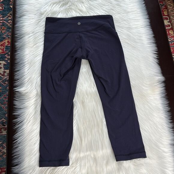 Lululemon Navy Blue Wunder Under Crop Leggings - Picture 3 of 6